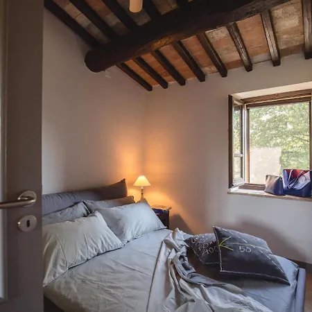 Splendid In With Swimming Pool Villa Preggio