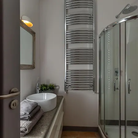 Splendid In With Swimming Pool Villa *